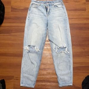 American Eagle ripped mom jeans, size 4 long